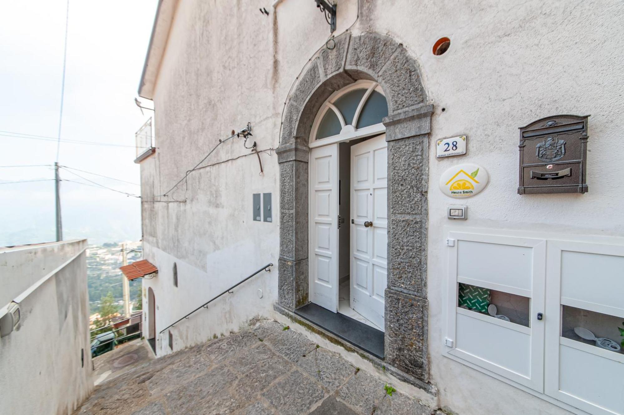 House Smith Apartment Scala Exterior photo